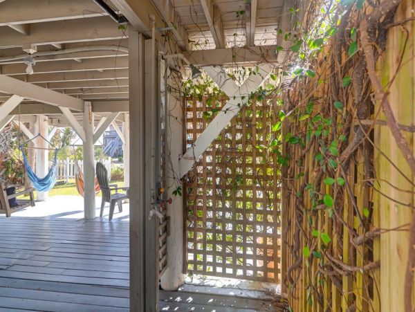 Folly Beach Home 1019509