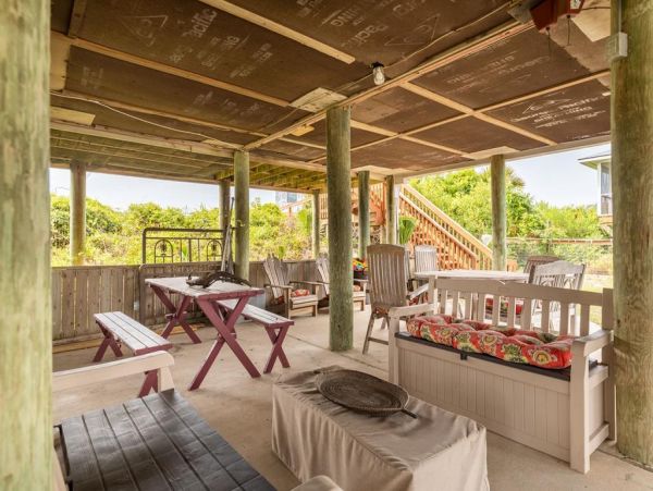 Folly Beach Home 1019512