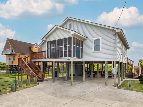 Folly Beach Home 1019512
