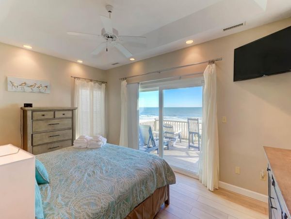 Folly Beach Home 1019515