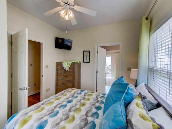 Folly Beach Home 1019515