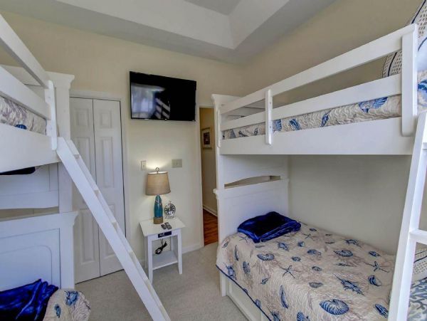 Folly Beach Home 1019515