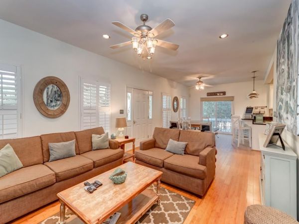 Folly Beach Home 1019516