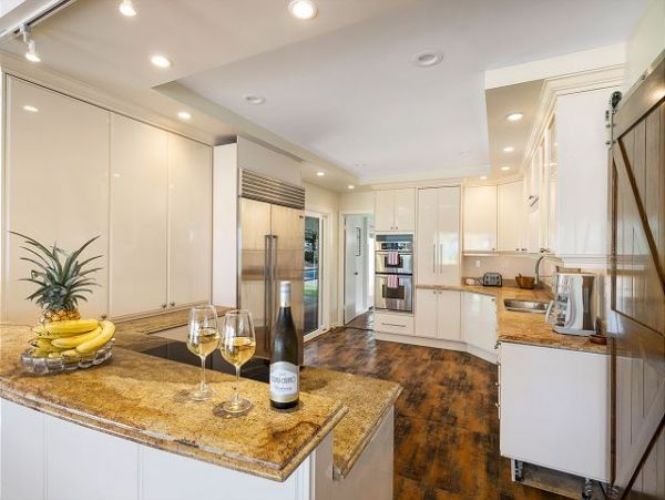 Kailua 3 Bedroom Vacation House Beach Views Sleeps 10