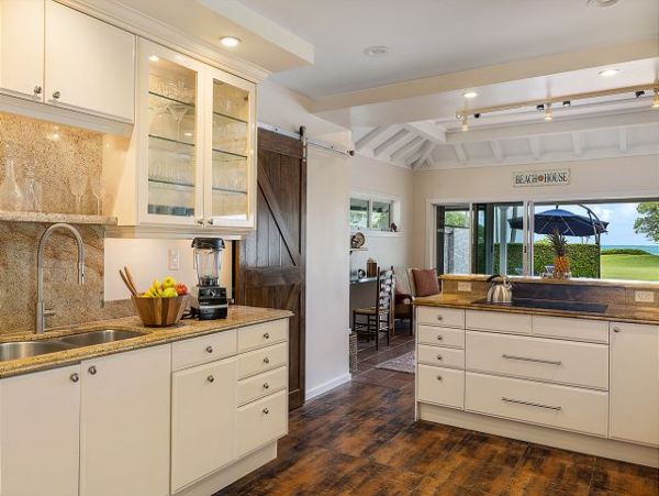 Kailua 3 Bedroom Vacation House Beach Views Sleeps 10