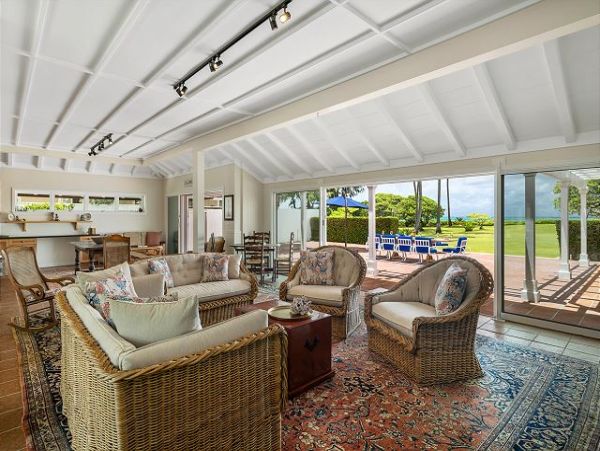 Kailua 3 Bedroom Vacation House Beach Views Sleeps 10