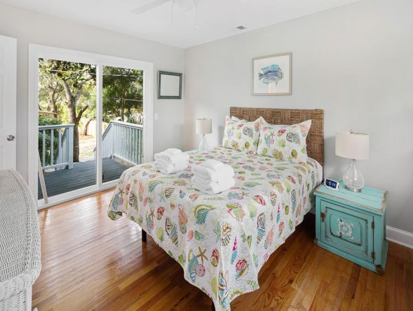 Folly Beach Home 1019523