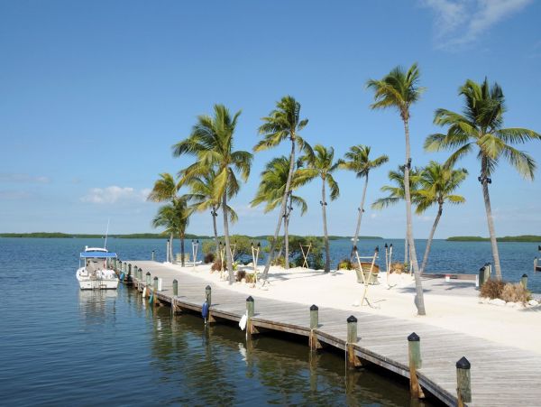 Bayfront Vacation Home with Guest House in Islamorada