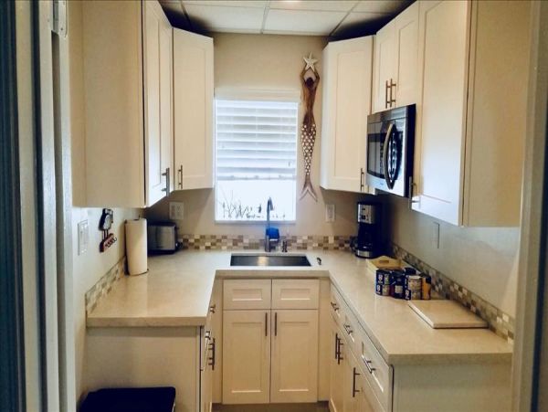 Bayfront Vacation Home with Guest House in Islamorada