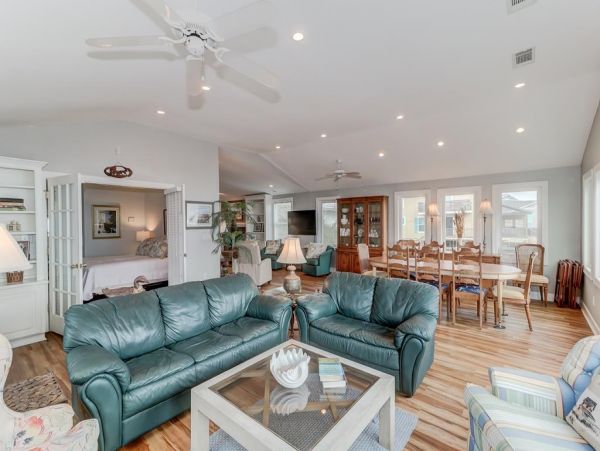 Folly Beach Home 1019529