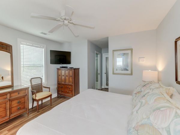 Folly Beach Home 1019529