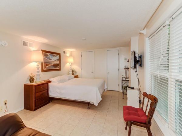 Folly Beach Home 1019529