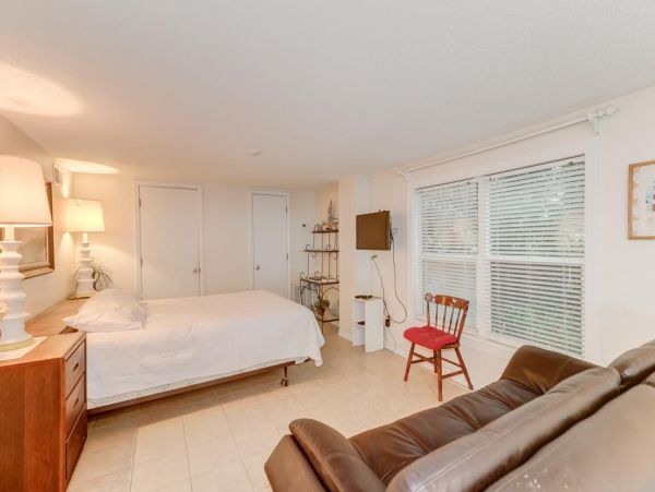 Folly Beach Home 1019529