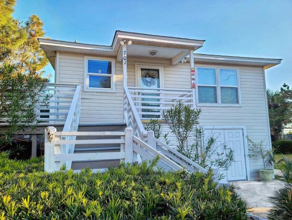 Folly Beach Home 1019529
