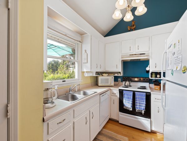 Folly Beach Home 1019530