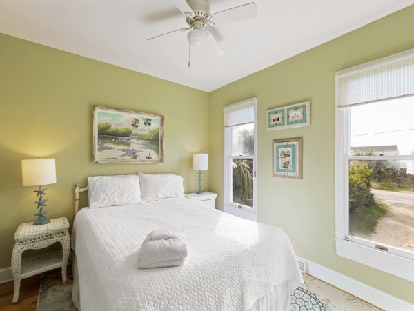 Folly Beach Home 1019530
