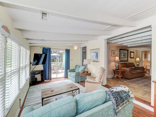 Folly Beach Home 1019531