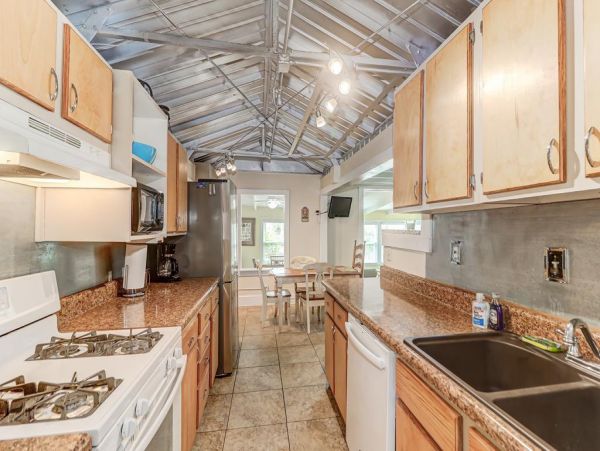 Folly Beach Home 1019531