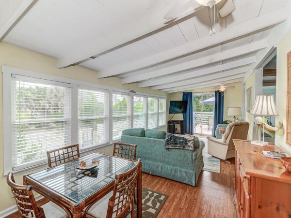 Folly Beach Home 1019531
