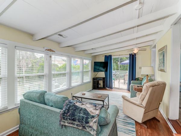Folly Beach Home 1019531