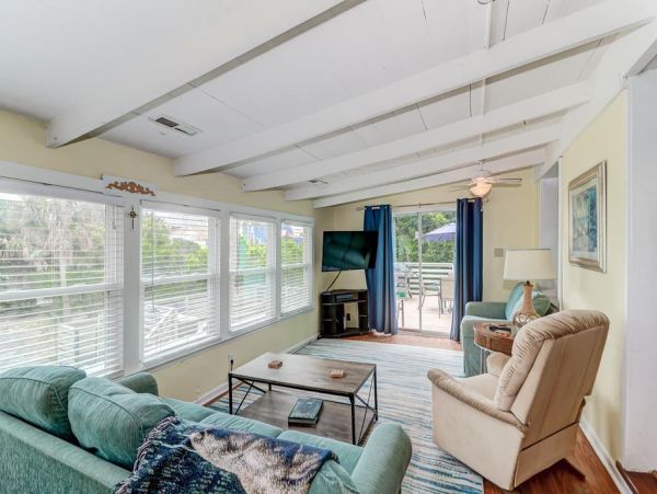 Folly Beach Home 1019531