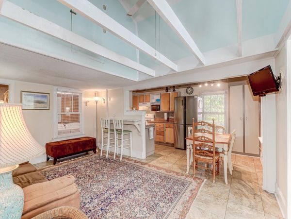 Folly Beach Home 1019531