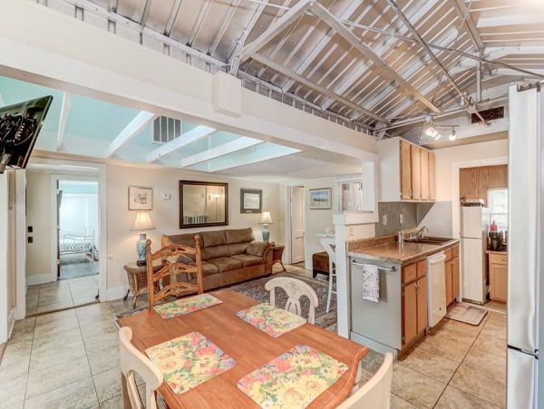 Folly Beach Home 1019531