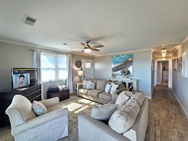 Folly Beach Home 1019535