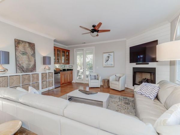 Folly Beach Home 1019536