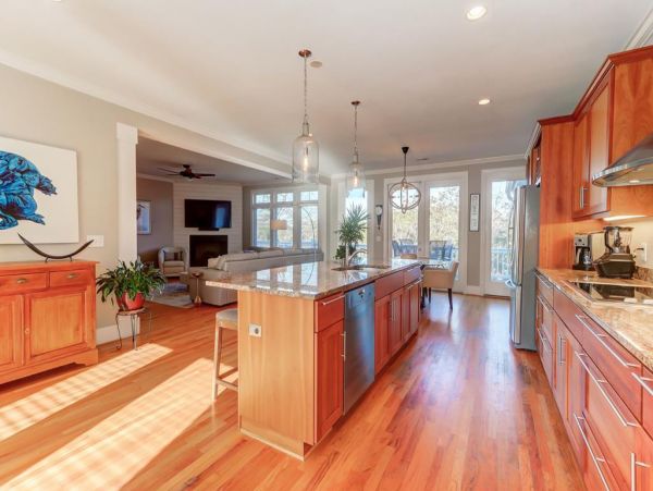 Folly Beach Home 1019536
