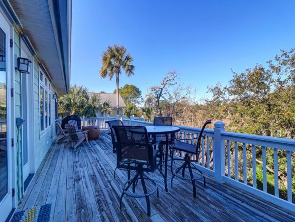 Folly Beach Home 1019536