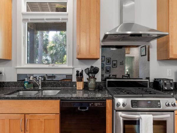 Folly Beach Home 1019539