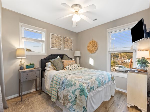 Folly Beach Home 1019540