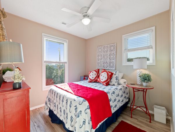 Folly Beach Home 1019540