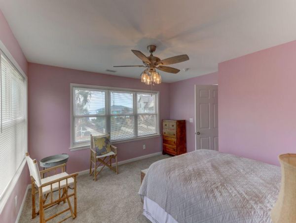 Folly Beach Home 1019541