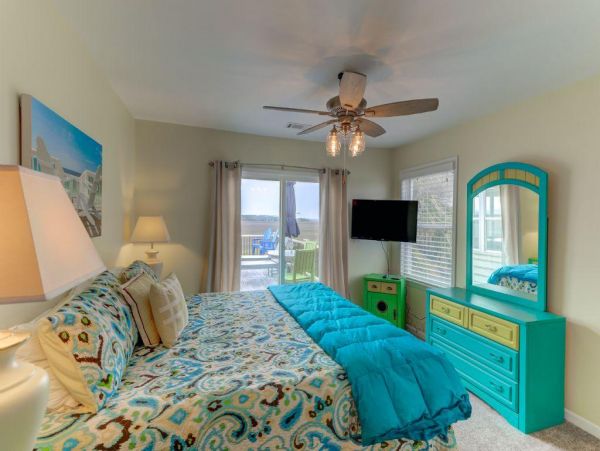 Folly Beach Home 1019541