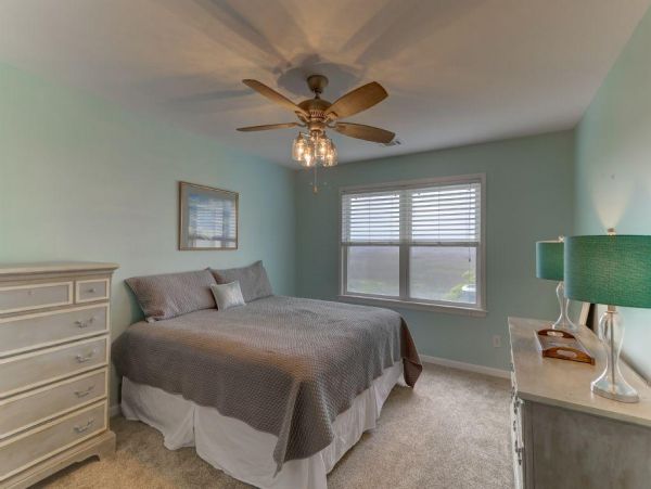 Folly Beach Home 1019541