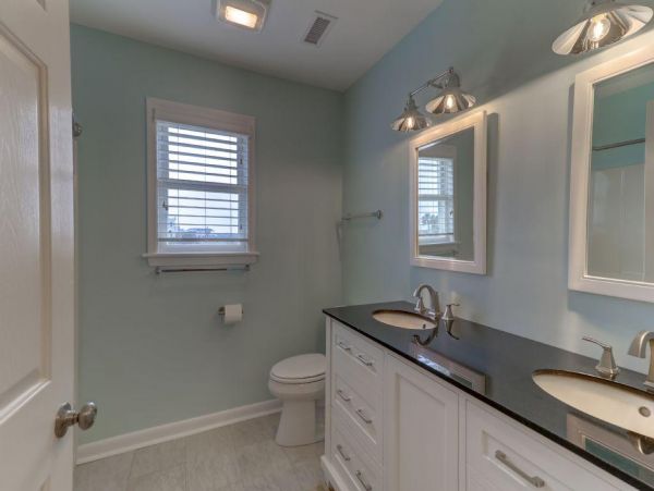 Folly Beach Home 1019541