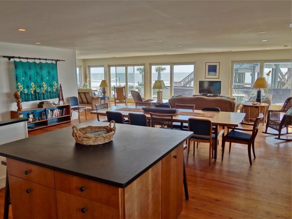 Folly Beach Home 1019548