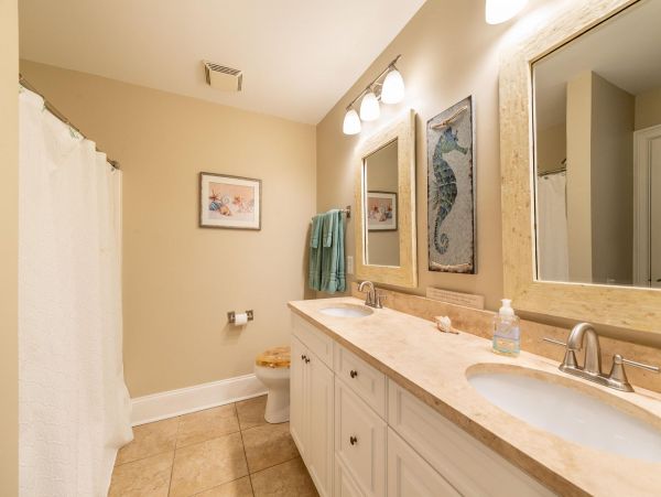 Folly Beach Home 1019551