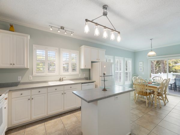 Folly Beach Home 1019552