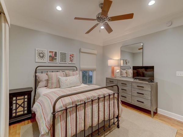 Folly Beach Home 1019553