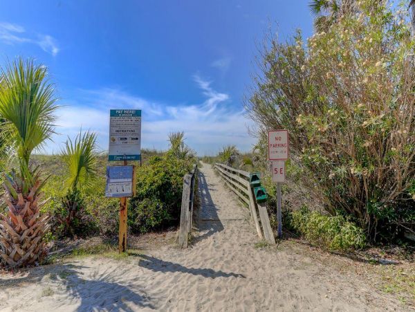 Folly Beach Home 1019553