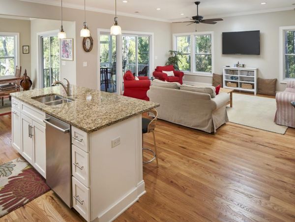Folly Beach Home 1019554