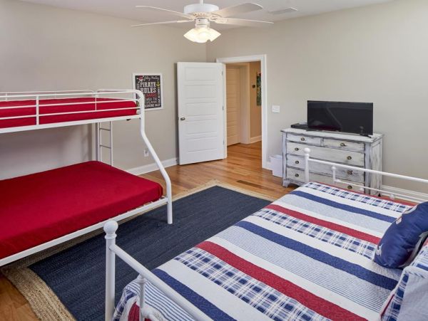 Folly Beach Home 1019554