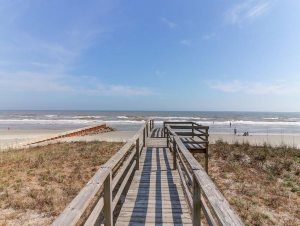 Folly Beach Home 1019557