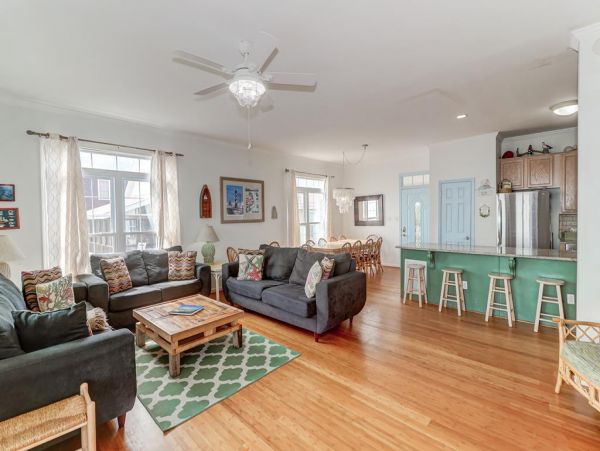 Folly Beach Home 1019557