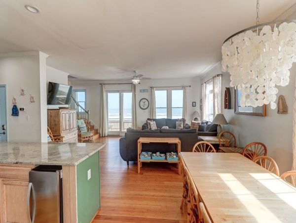 Folly Beach Home 1019557