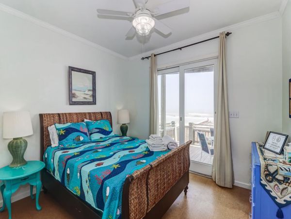 Folly Beach Home 1019557
