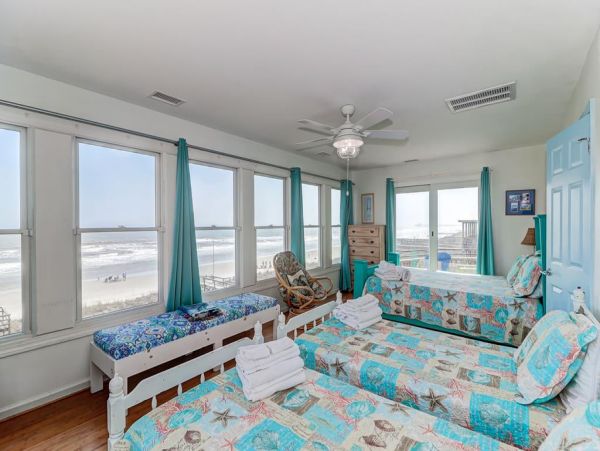 Folly Beach Home 1019557